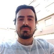 Lezioni di italiano tra letteratura, canzoni d'autore, rap e articoli di giornale. Imparare la lingua spaziando tra i generi